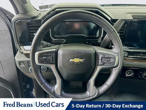 Used 2023 Chevrolet Silverado 1500 LT image 13