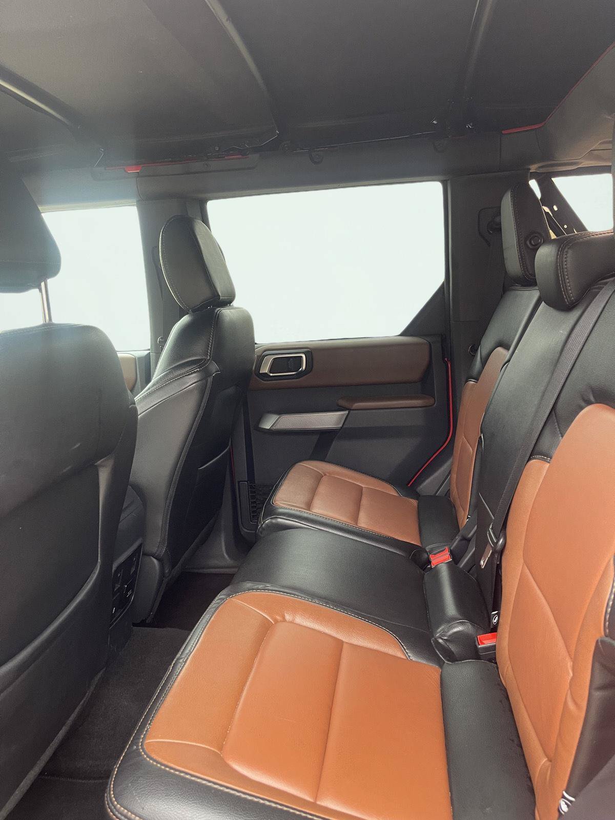 Used 2023 Ford Bronco Outer Banks AWD/4WD image 3