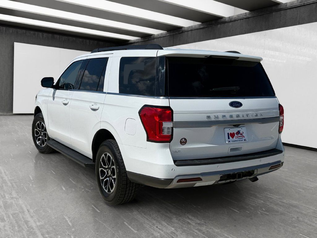 Used 2024 Ford Expedition XLT RWD image 3