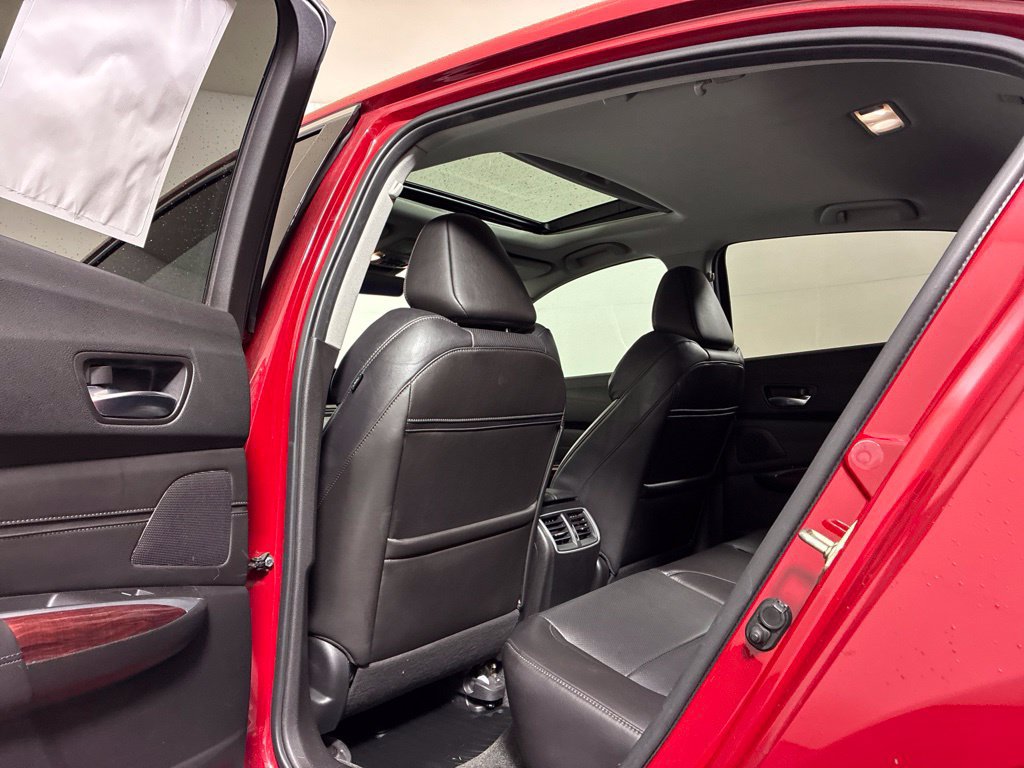 Used 2017 Acura TLX w/ Technology Package FWD image 28