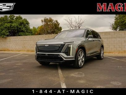 New 2027 Cadillac Vistiq Luxury w/ LPO, Floor Liner Package