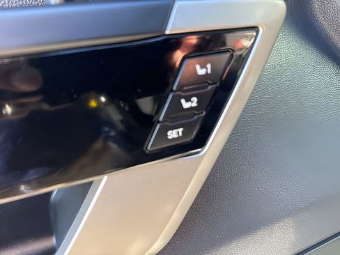 Used 2023 Toyota Tundra Limited image 11