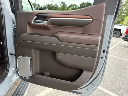 Used 2024 GMC Sierra 1500 Denali AWD/4WD image 16