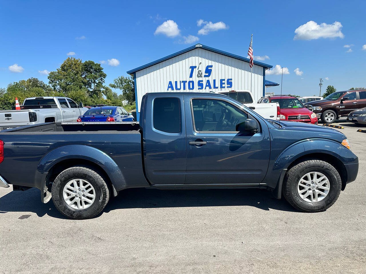 Used 2018 Nissan Frontier SV RWD image 8