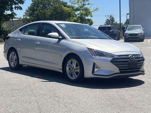 Used 2019 Hyundai Elantra SEL FWD image 15