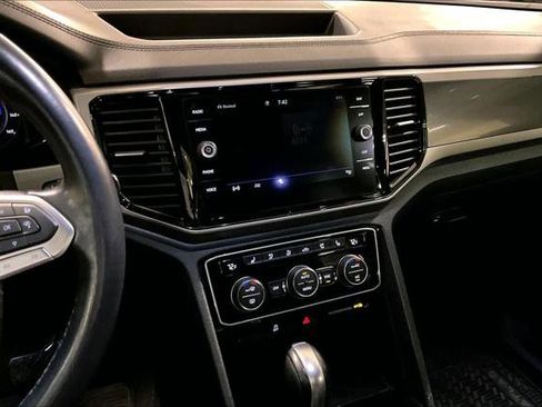 Used 2020 Volkswagen Atlas Cross Sport SEL Premium AWD/4WD image 7
