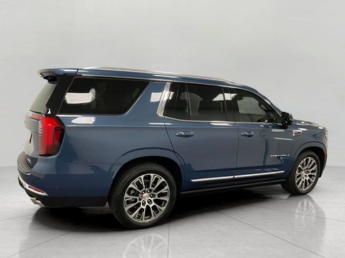 Used 2026 GMC Yukon Denali w/ Denali Reserve Package AWD/4WD image 3