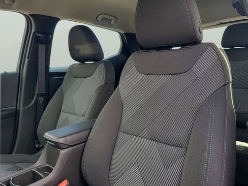 New 2027 Chevrolet Bolt LT w/ Comfort Package image 18