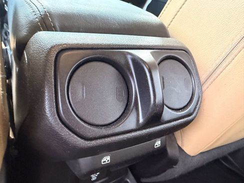 Used 2019 Jeep Wrangler Unlimited Sahara w/ Quick Order Package 24M Moab image 18