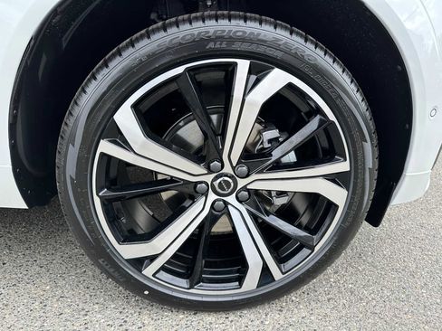 New 2025 Volvo XC60 B5 Ultra w/ Protection Package Premier image 9