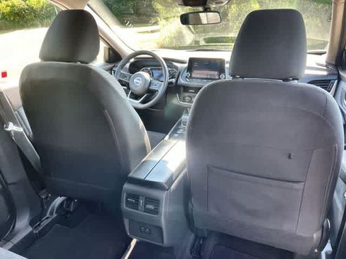 Used 2023 Nissan Rogue SV FWD image 13