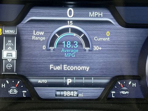 Used 2025 RAM 1500 Laramie AWD/4WD image 27