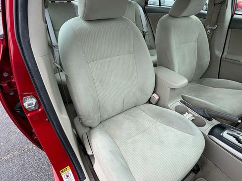Used 2010 Toyota Corolla L FWD image 20
