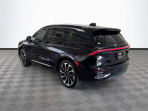 Used 2024 Lincoln Nautilus Black Label AWD/4WD image 5
