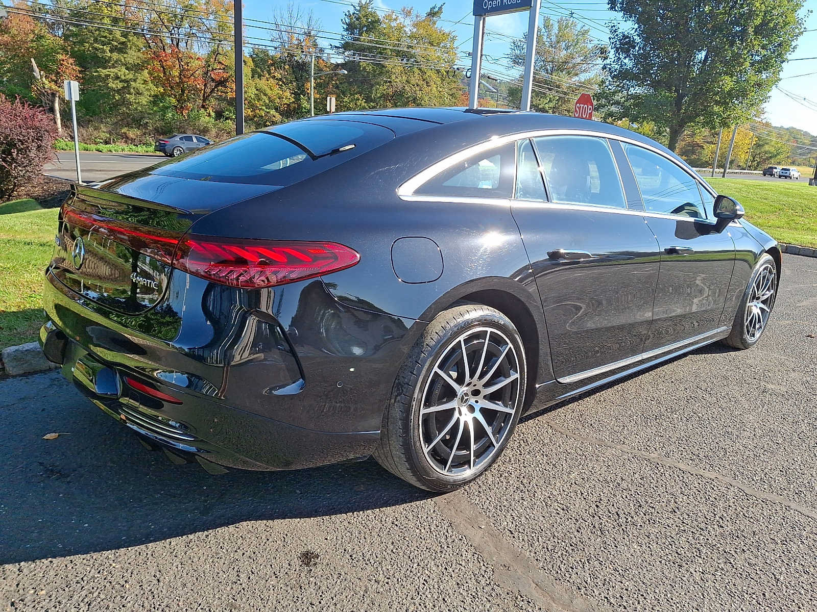 Used 2023 Mercedes-Benz EQS 580 4MATIC Sedan image 6