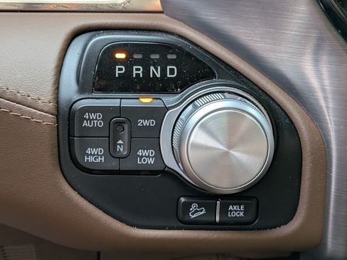 Used 2019 RAM 1500 Limited AWD/4WD image 28