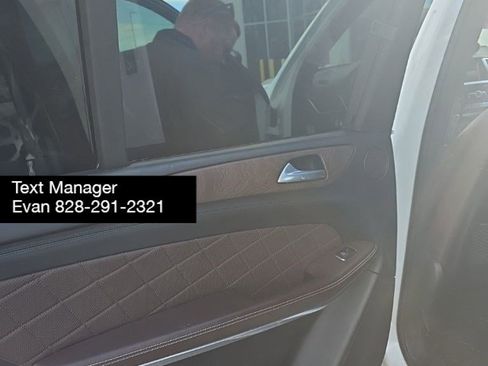 Used 2013 Mercedes-Benz GL 550 GL 550 w/ Driver Assistance Pkg image 10