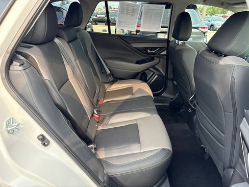 Certified 2024 Subaru Outback Onyx Edition AWD/4WD image 11