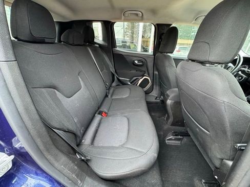 Used 2017 Jeep Renegade Latitude w/ Cold Weather Group AWD/4WD image 14