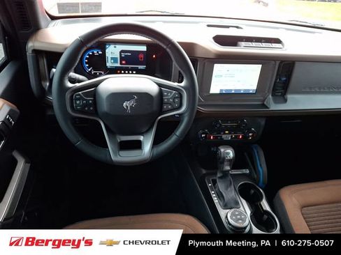 Used 2023 Ford Bronco Outer Banks AWD/4WD image 14