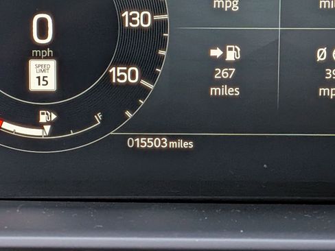 Used 2024 Land Rover Discovery S image 18