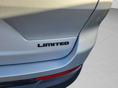 Used 2023 Jeep Grand Cherokee L Limited w/ Black Appearance Package image 11