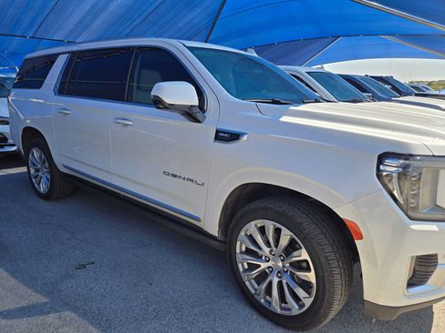 Used 2024 GMC Yukon XL Denali AWD/4WD image 2