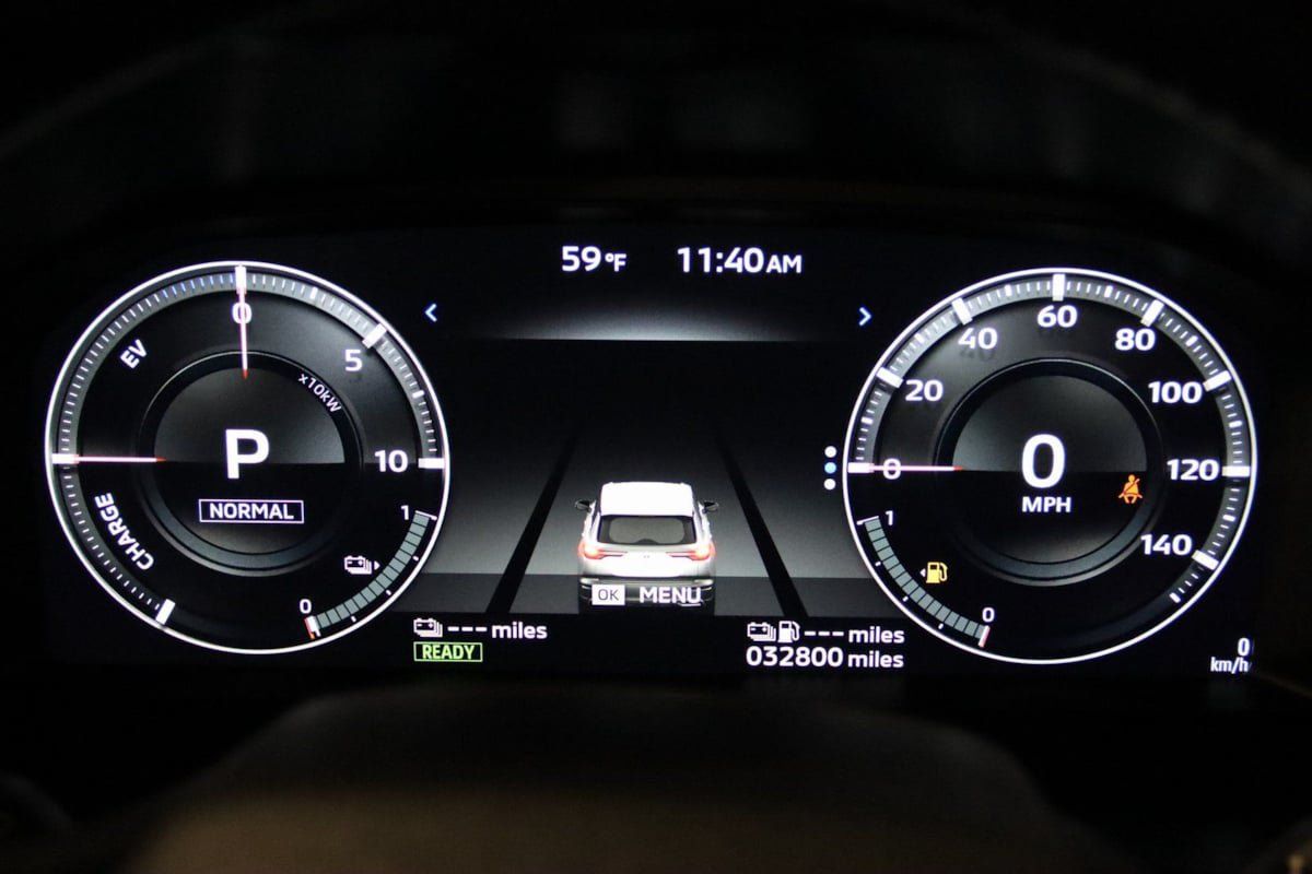 Used 2024 Mitsubishi Outlander 4WD Plug-In Hybrid image 43