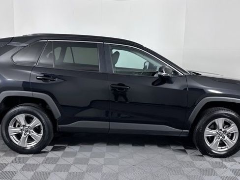 Used 2023 Toyota RAV4 XLE image 9