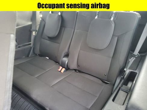 Used 2022 Ford Explorer XLT image 28