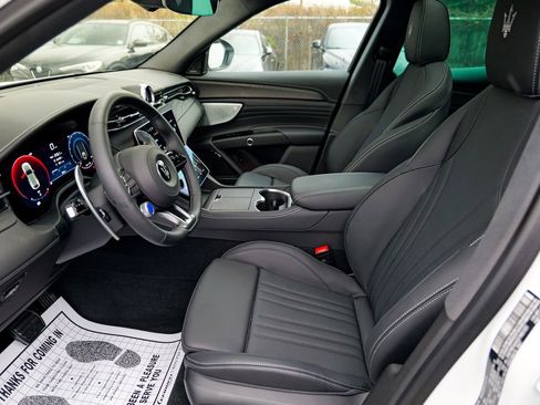 New 2025 Maserati Grecale GT image 20