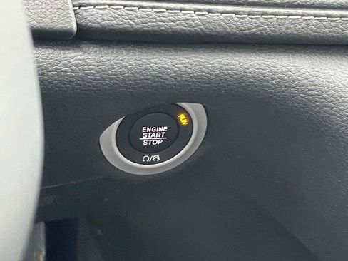 New 2026 Chrysler Pacifica Select image 35