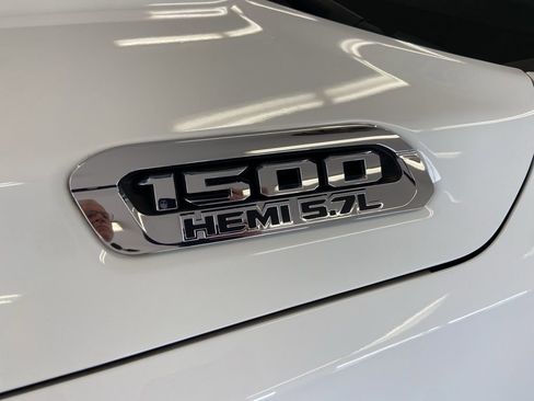 Used 2019 RAM 1500 Big Horn AWD/4WD image 5