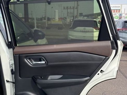 Certified 2023 Nissan Rogue SV w/ SV Premium B Package image 17