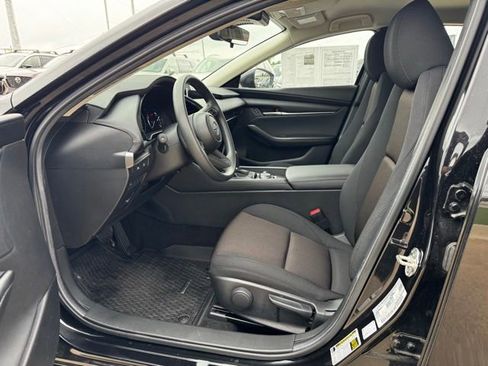 Used 2025 MAZDA MAZDA3 s FWD image 11
