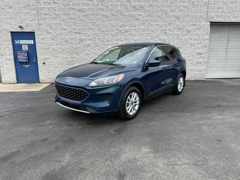 Certified 2020 Ford Escape SE AWD/4WD image 2