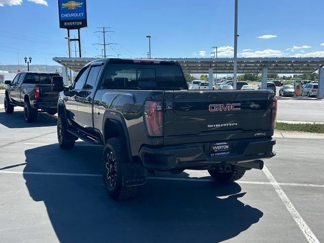 Used 2025 GMC Sierra 3500 AT4 w/ AT4 Premium Plus Package AWD/4WD image 4