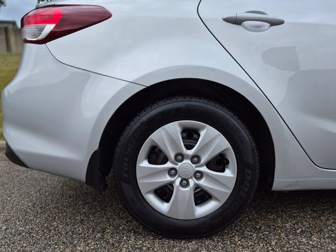 Used 2017 Kia Forte LX w/ LX Popular Package FWD image 27