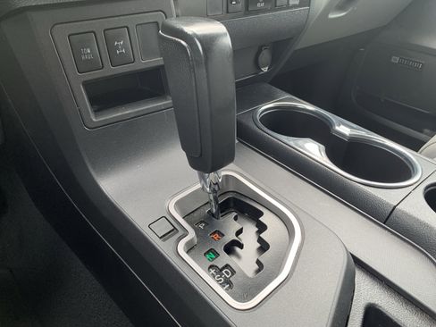 Used 2020 Toyota Sequoia Limited w/ Safety & Convenience Package image 26