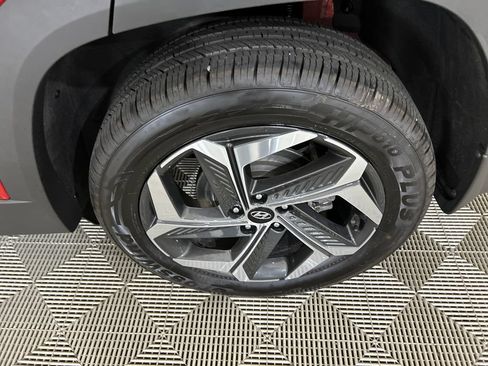 Used 2023 Hyundai Tucson Limited AWD/4WD image 10