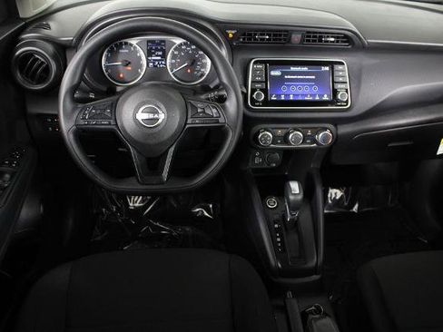 Certified 2025 Nissan Kicks Play S FWD image 7