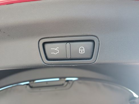 Used 2019 Alfa Romeo Stelvio AWD image 16