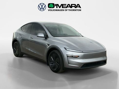 Used 2026 Tesla Model Y 2WD image 7