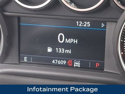 Used 2023 Chevrolet Silverado 2500 Custom w/ Custom Value Package AWD/4WD image 6