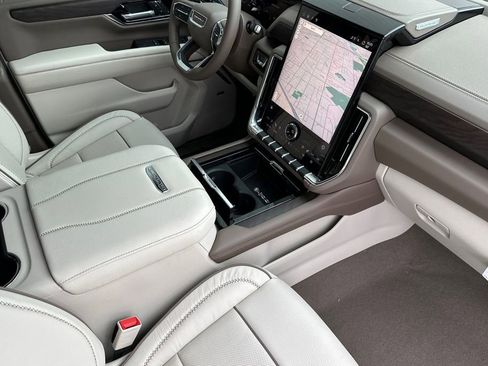 New 2026 GMC Yukon Denali AWD/4WD image 15