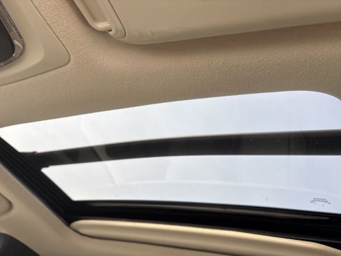 Used 2023 Toyota Corolla Cross XLE w/ Convenience Package image 23