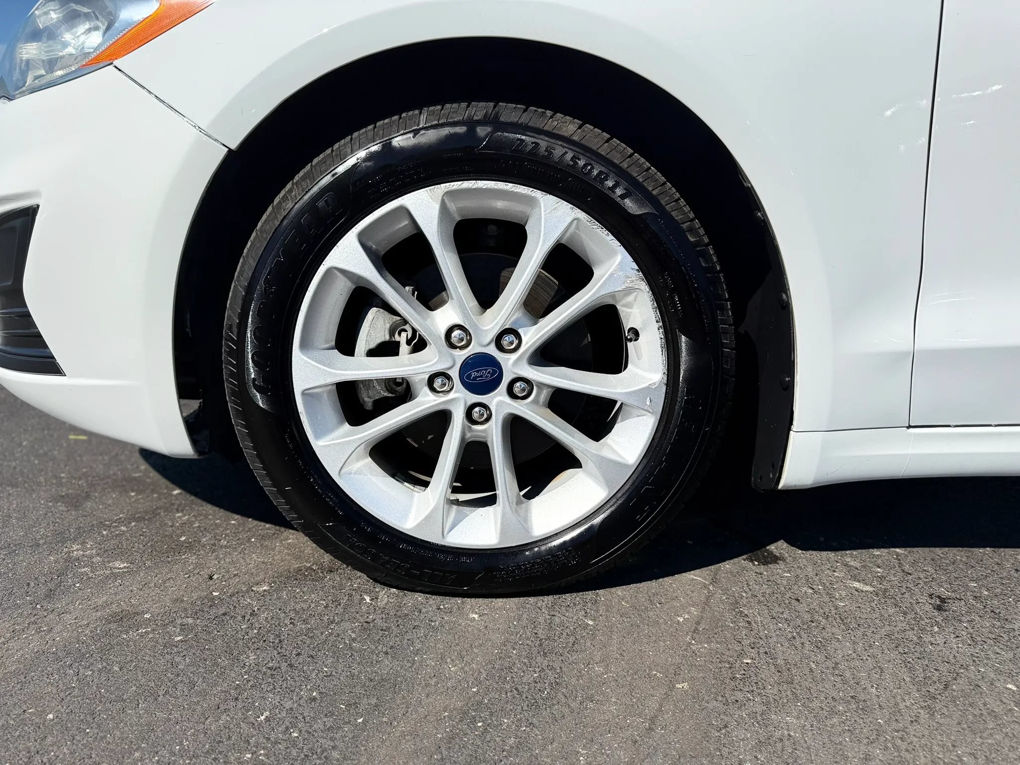 Used 2020 Ford Fusion SE FWD image 38