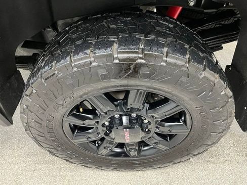 Used 2024 GMC Sierra 3500 AT4 w/ AT4 Premium Plus Package AWD/4WD image 16