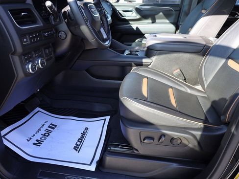 Used 2023 GMC Yukon AT4 image 11