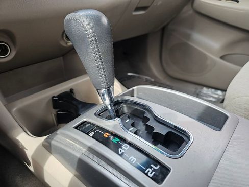 Used 2006 Toyota Tacoma PreRunner image 3